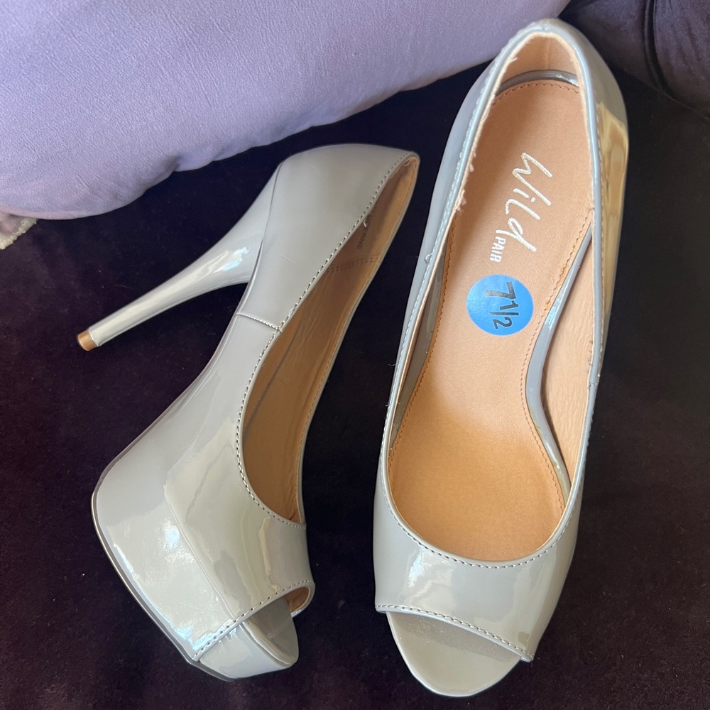 Wild pair high heels classic shoes